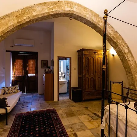 Peace House Kyrenia Villa *