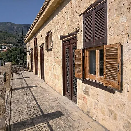 Peace House Kyrenia Villa *