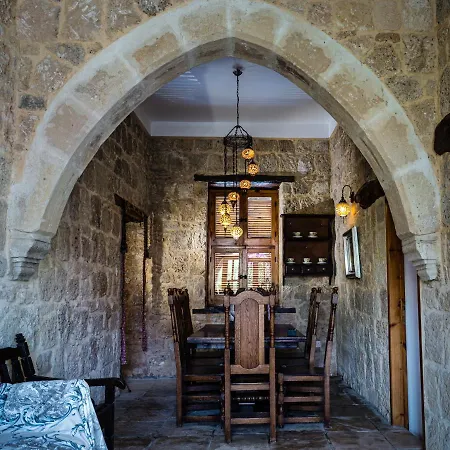 Peace House Kyrenia Кирения