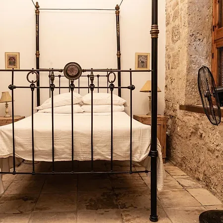 Peace House Kyrenia Вилла