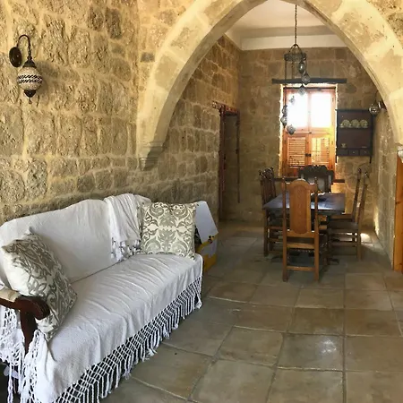 Peace House Kyrenia Вилла *